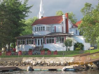 Auberge restaurant située en bordure du Lac Aylmer - REF#15199