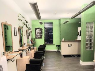 Salon de Coiffure (Fonds de Commerce ) à Vendre Plateau Mont Royal Montréal  REF#17047