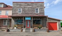 Maison Ancestrale & Commerce en Bord de Mer REF#16561