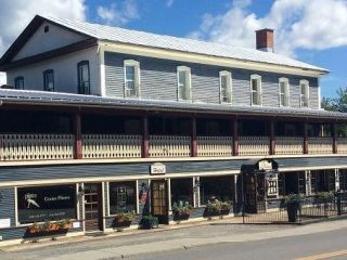 Auberge, commerces et logements à vendre  REF#16663