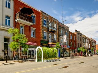 Fonds de commerce à vendre - Promenade Ontario REF#17059